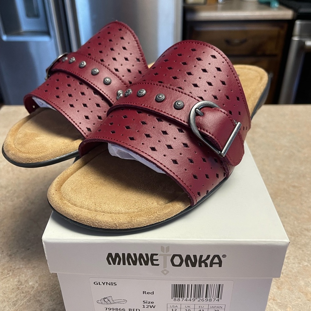 Women’s sandals